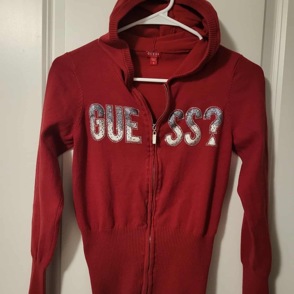 Guess Vibrant Red Apparel Tag